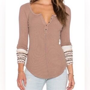 Large Free people alpine ski lodge cuff thermal